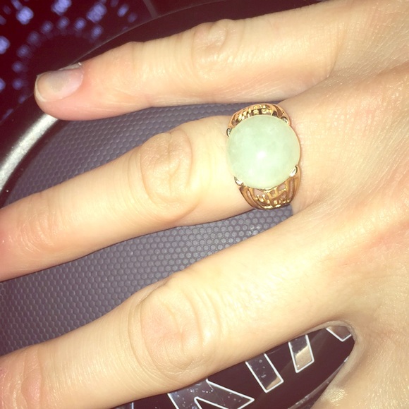 Jade ring - Picture 2 of 2